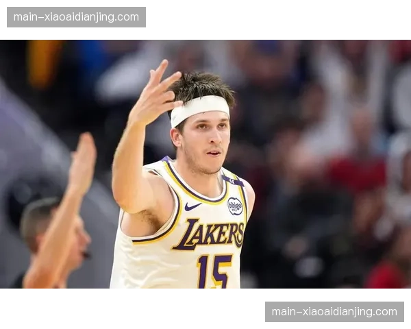 里夫斯场均26.6分冲击顶薪 湖人培养路线面临幸福抉择